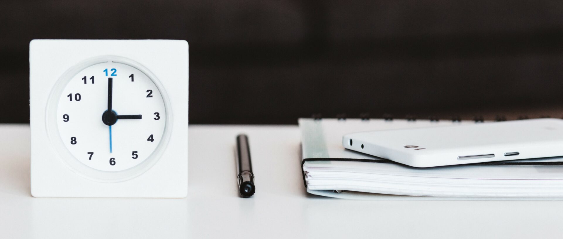 mini clock with a note pad