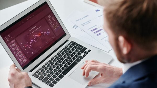 Why New Patient Referral Tracking Matters (and How a DoctorsManagement Consultant Can Help You Get It Right)